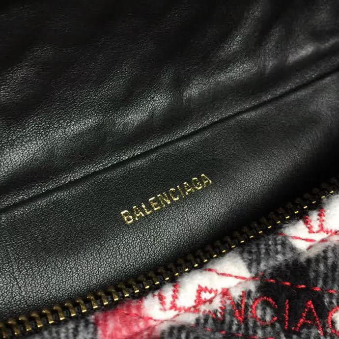 BALENCIAG巴黎世家 半月腰包 進口絨布 滿飾Balenciaga標識提花  BL1809